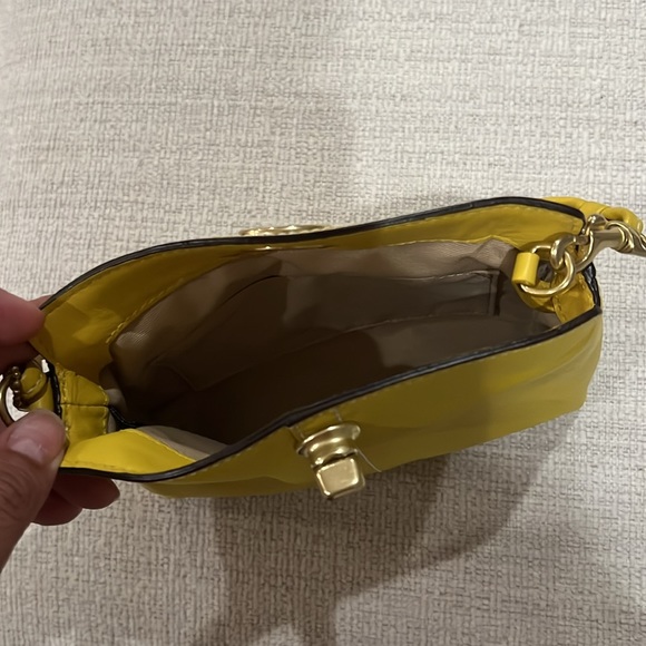 Coach Yellow Patent Leather Turnlock Wristlet - Coin Wallet - Picture 3 of 5